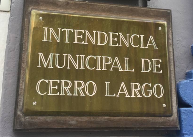 “Quiero transmitir tranquilidad. No sé porqué ha trascendido eso cuando ni siquiera tenemos arriba de la mesa la liquidación del mes”, aclaró el Director de Hacienda de la Intendencia