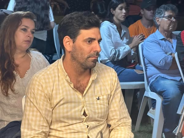 “Los responsables del caos administrativo y de la fundición de la Intendencia son el Senador Sergio Botana y el ex Intendente José Yurramendi”, aseguró Rodrigo Rivero