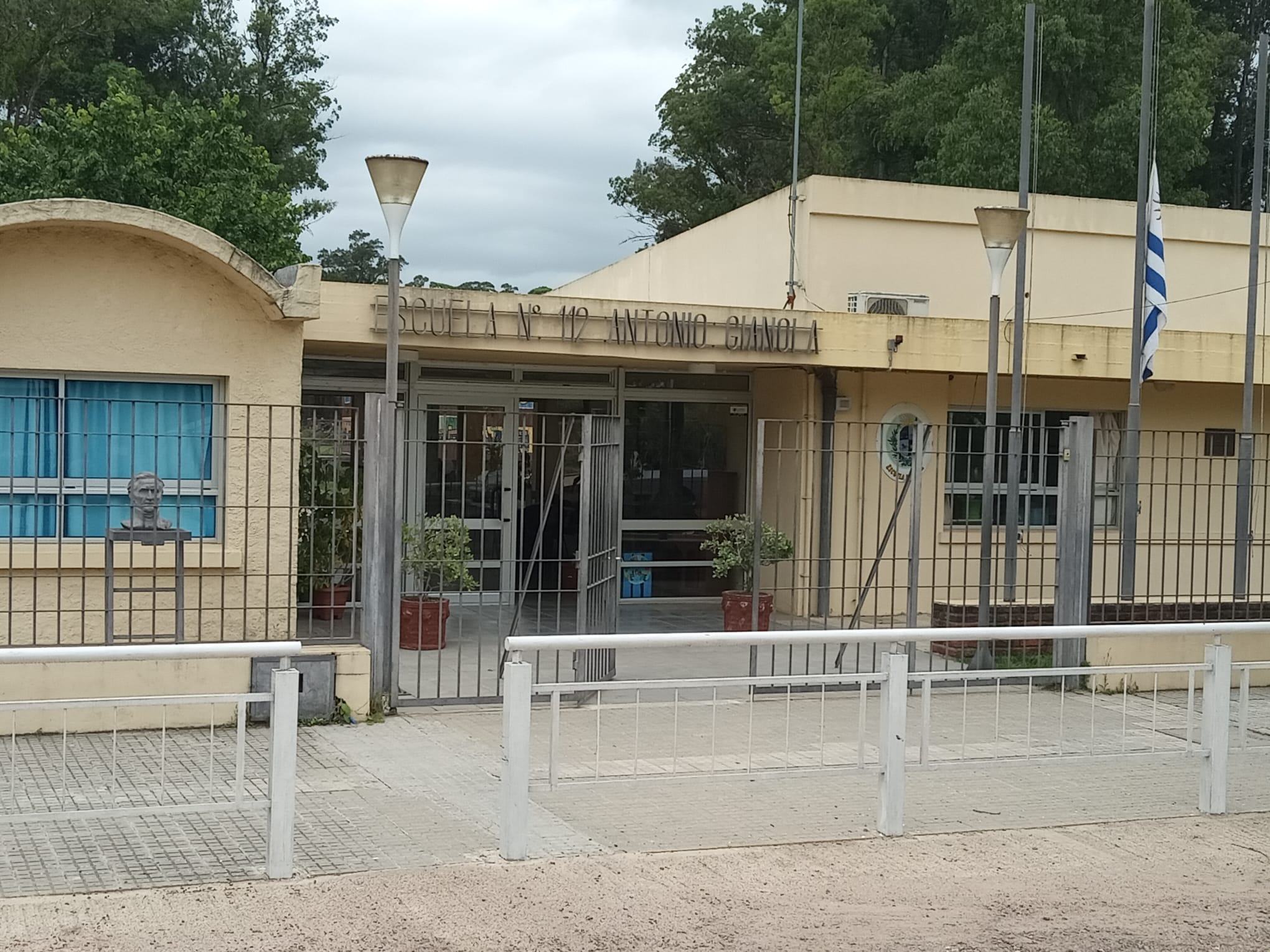Tres instituciones educativas de nuestro medio recibieron aulas prefabricadas para ampliar su capacidad locativa