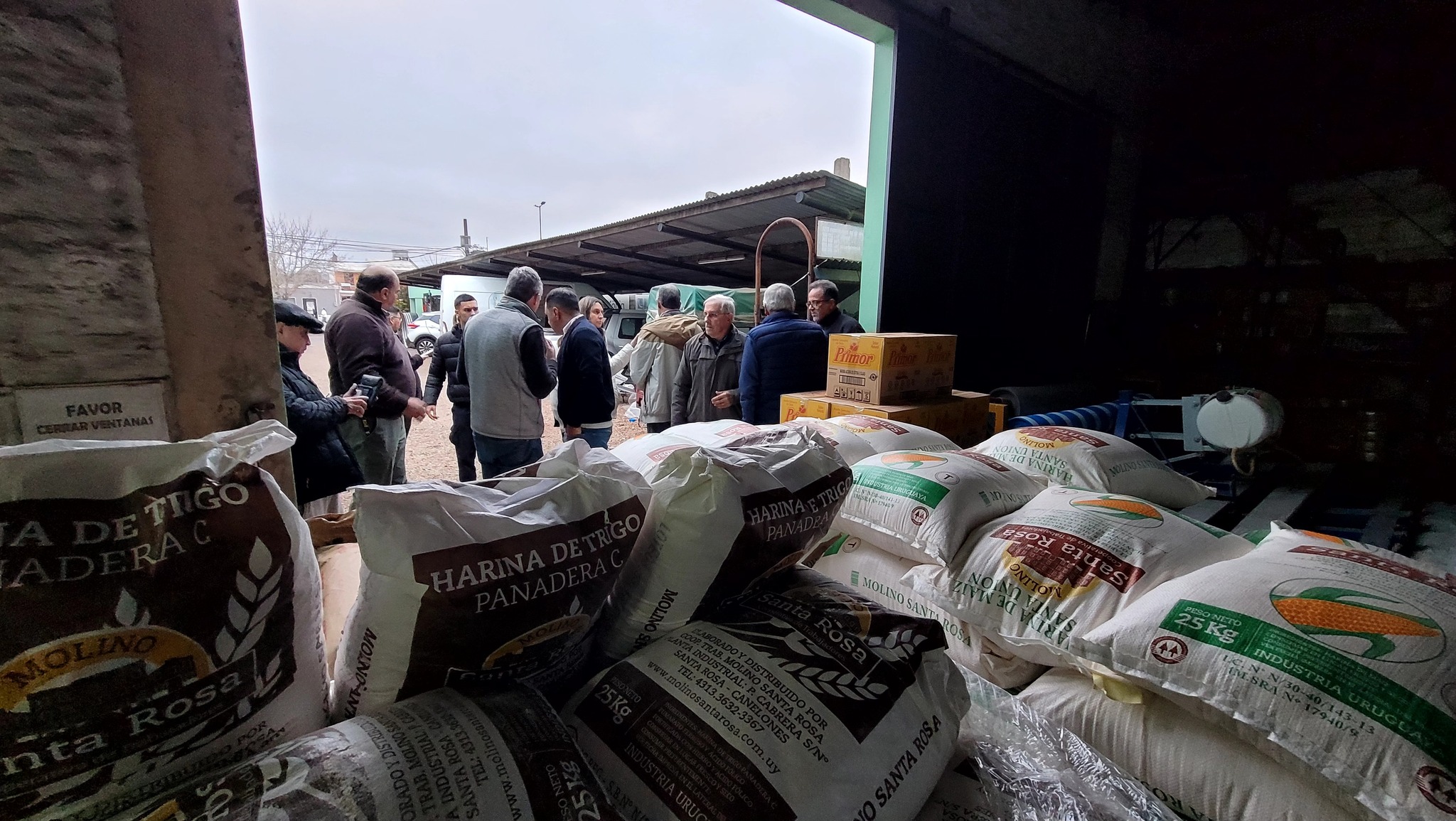 Un valioso aporte al programa Plato Caliente realizó la Sociedad Fomento Rural de Cerro Largo