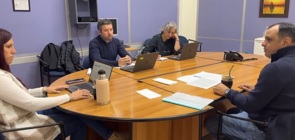 “No sé si quieren que les haga un dibujito para que entiendan, no tenemos el crédito bancario habilitado”, remarcó insistentemente el Intendente de Cerro Largo