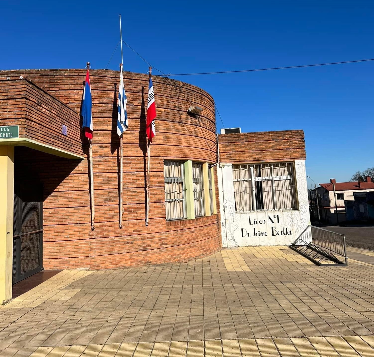Padres de estudiantes del liceo de Fraile Muerto plantearon preocupación por la falta de docentes en el centro educativo