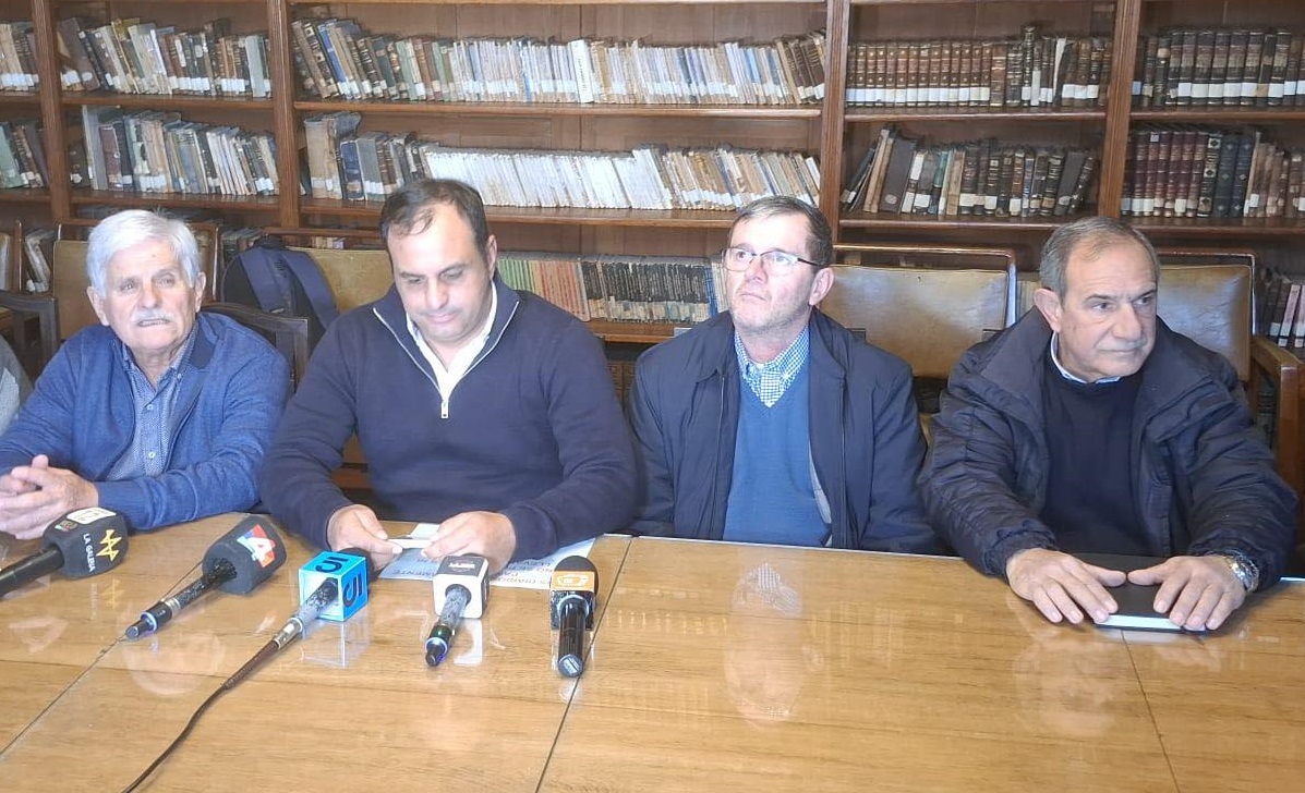 Marcha atrás: Finalmente no habrá flechado de calle Miguel Barreiro