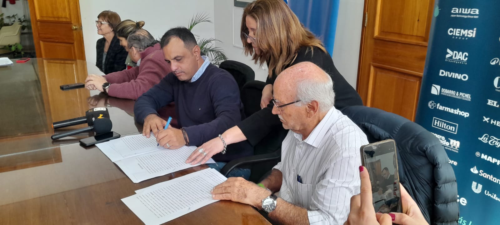 La Intendencia de Cerro Largo firmó un convenio en apoyo a la fundación Pérez Scremini