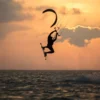 Promueven que Lago Merín se integre al circuito  de la práctica del kitesurf
