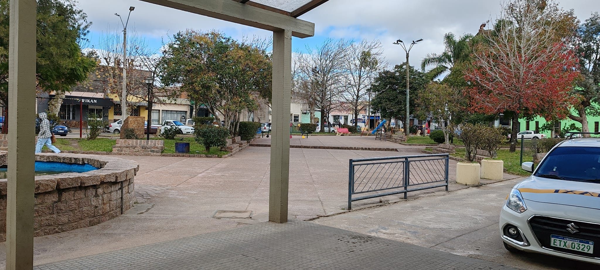 Indignación y malestar genera la situación de los cuidacoches y otras personas que piden dinero en el entorno a la terminal de Melo