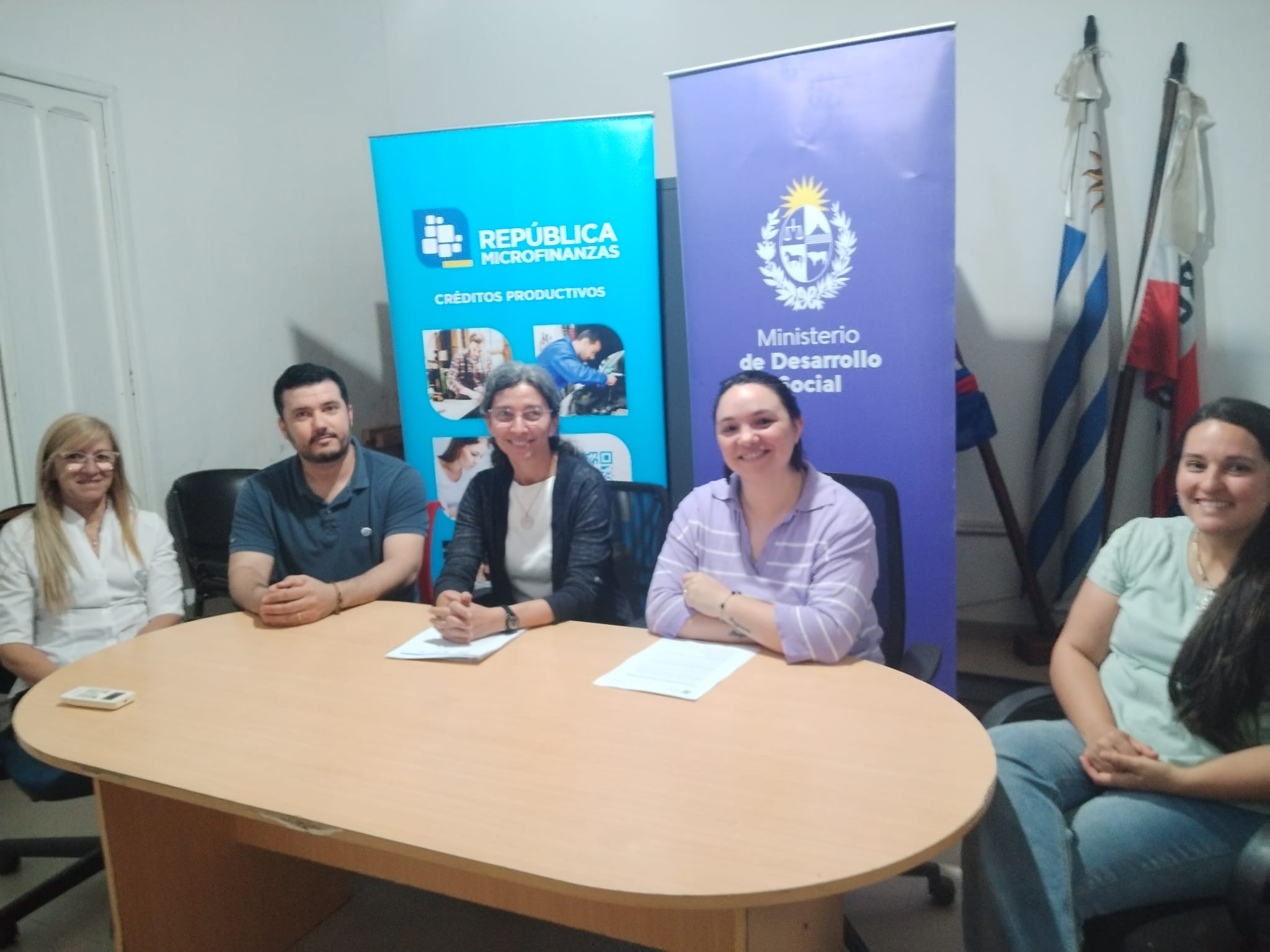 Monotributistas MIDES podrán acceder a créditos de hasta $50.000