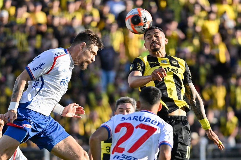 Nacional y Peñarol van por la gloria en el Gran Parque Central