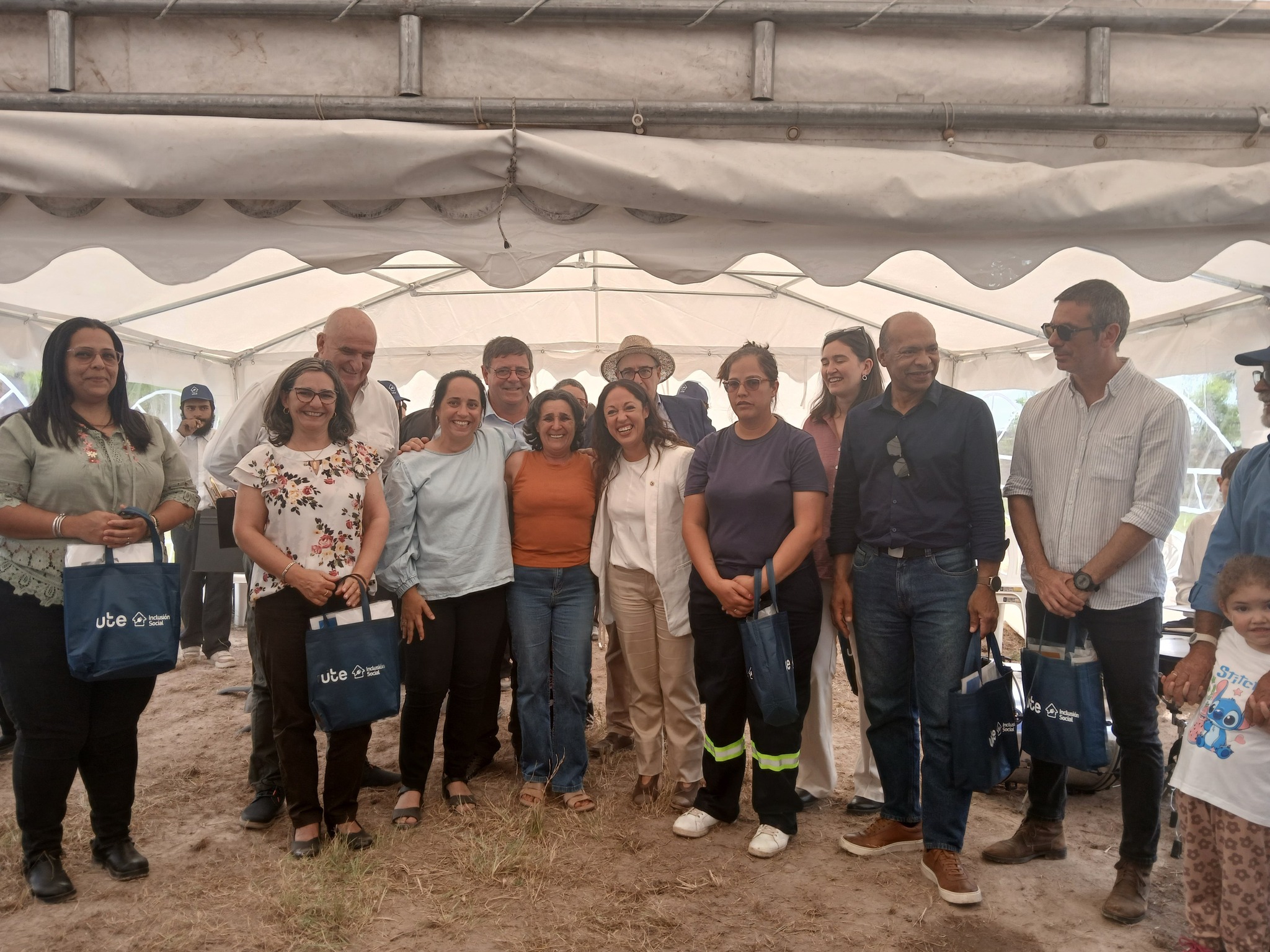 La diputada Yisela Araújo realiza nuevas gestiones ante UTE Y OSE para vecinos de Cerro Largo