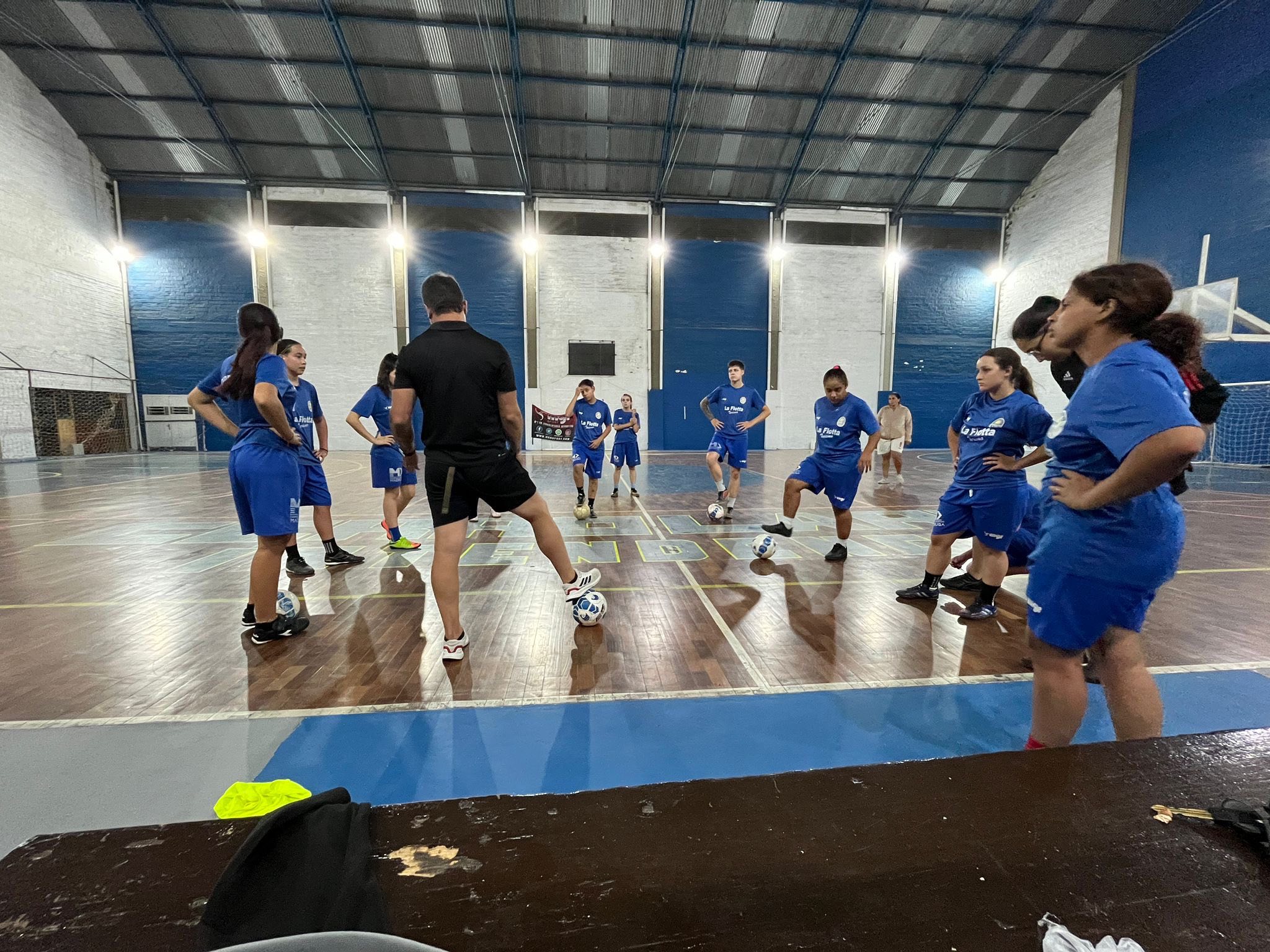La Selección Femenina de Cerro Largo disputará con Nueva Palmira la semifinal del Campeonato del Interior sub 18  de fútbol sala