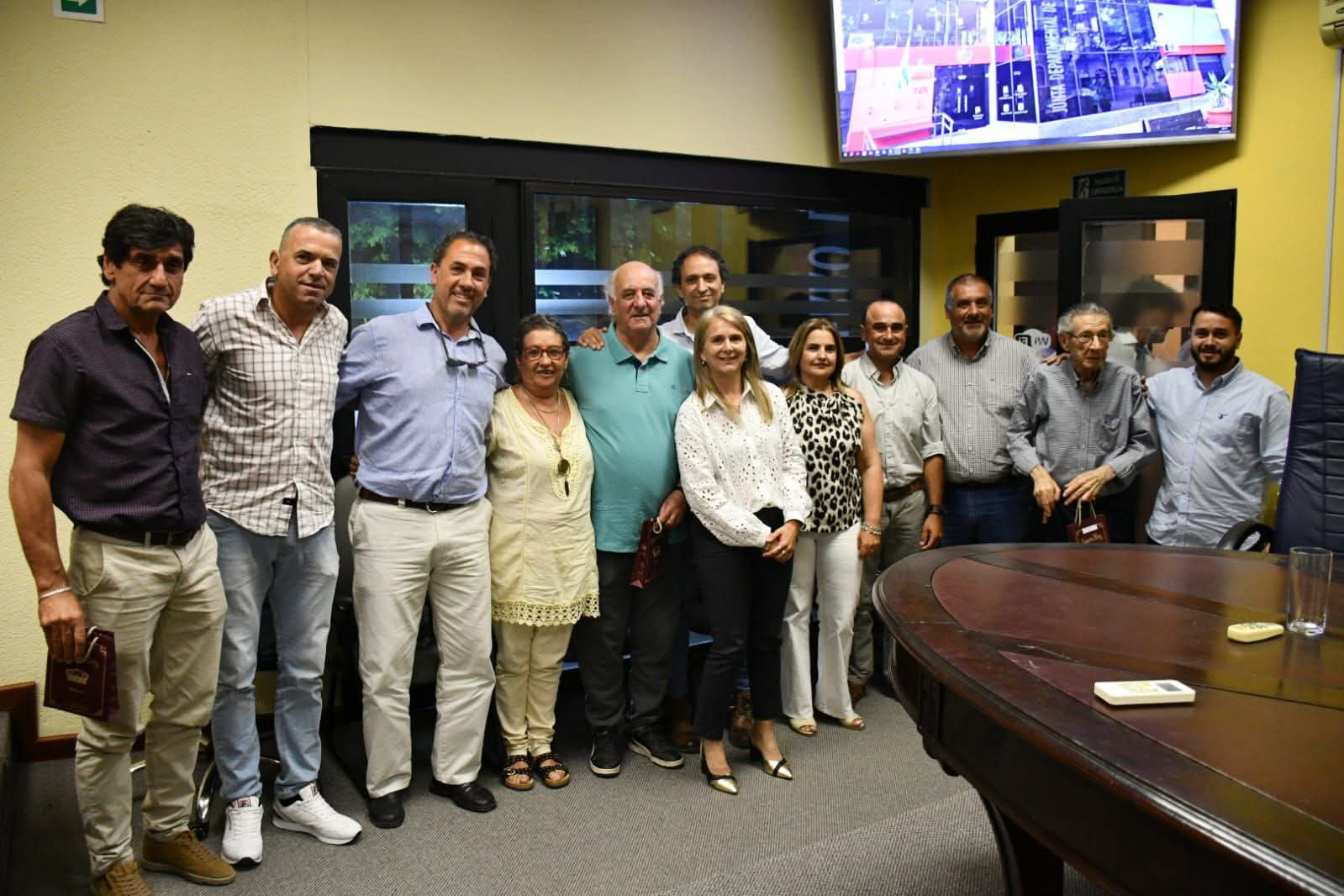 A sala llena, la Junta Departamental rindió homenaje a los ex jugadores de Cerro Largo que integraron el seleccionado juvenil de Uruguay