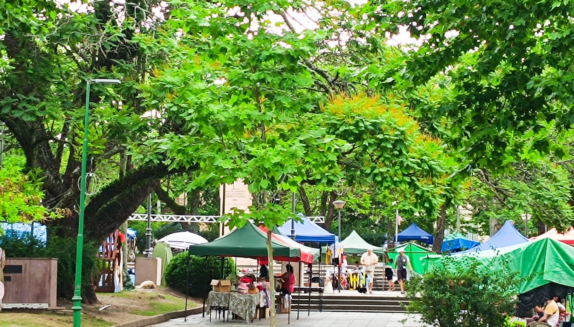 Los feriantes de Plaza Constitución tendrán una maratónica jornada durante el día de hoy