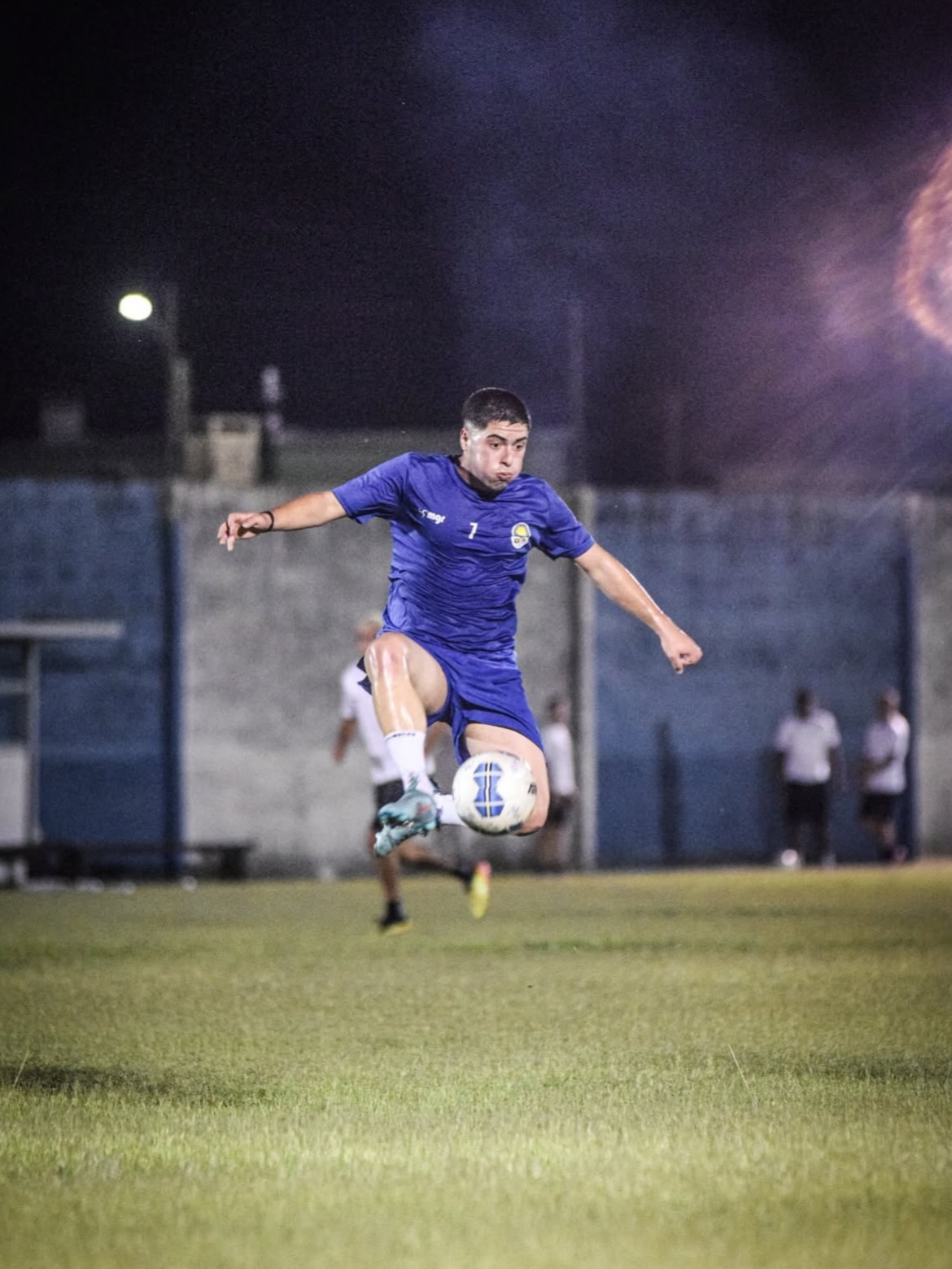 Los dos sectores que representarán a Cerro Largo en la Copa del Interior chocarán hoy entre sí en el marco de una doble jornada amistosa en Melo
