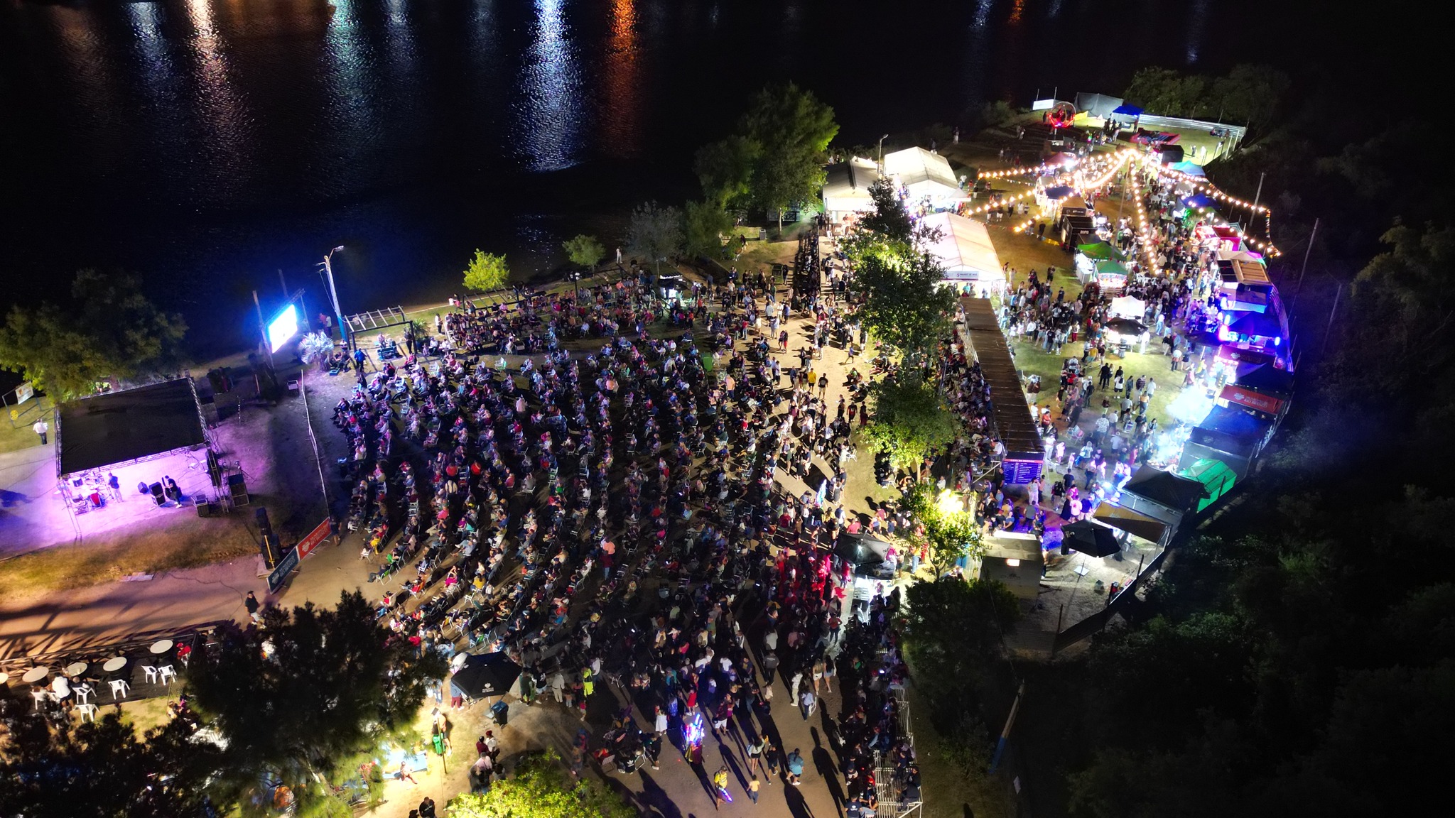 Manteniendo sus raíces folclóricas, pero contemplando otros géneros musicales da inicio esta noche una nueva edición del festival “Río Branco le canta al Yaguarón”