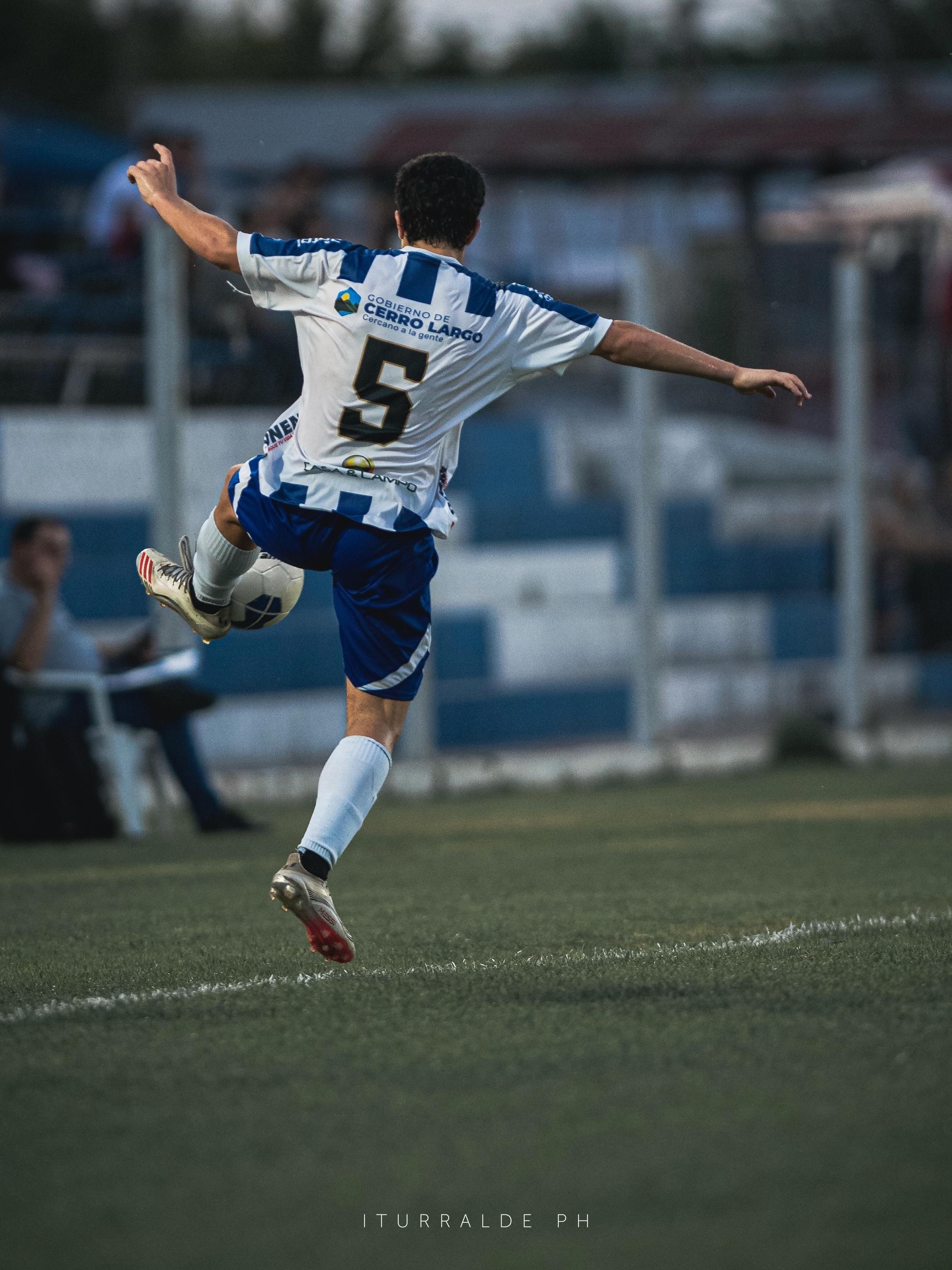 La selección absoluta de Cerro Largo perdió como local con Zona Oeste y está en riesgo su clasificación para las finales del Campeonato del Este
