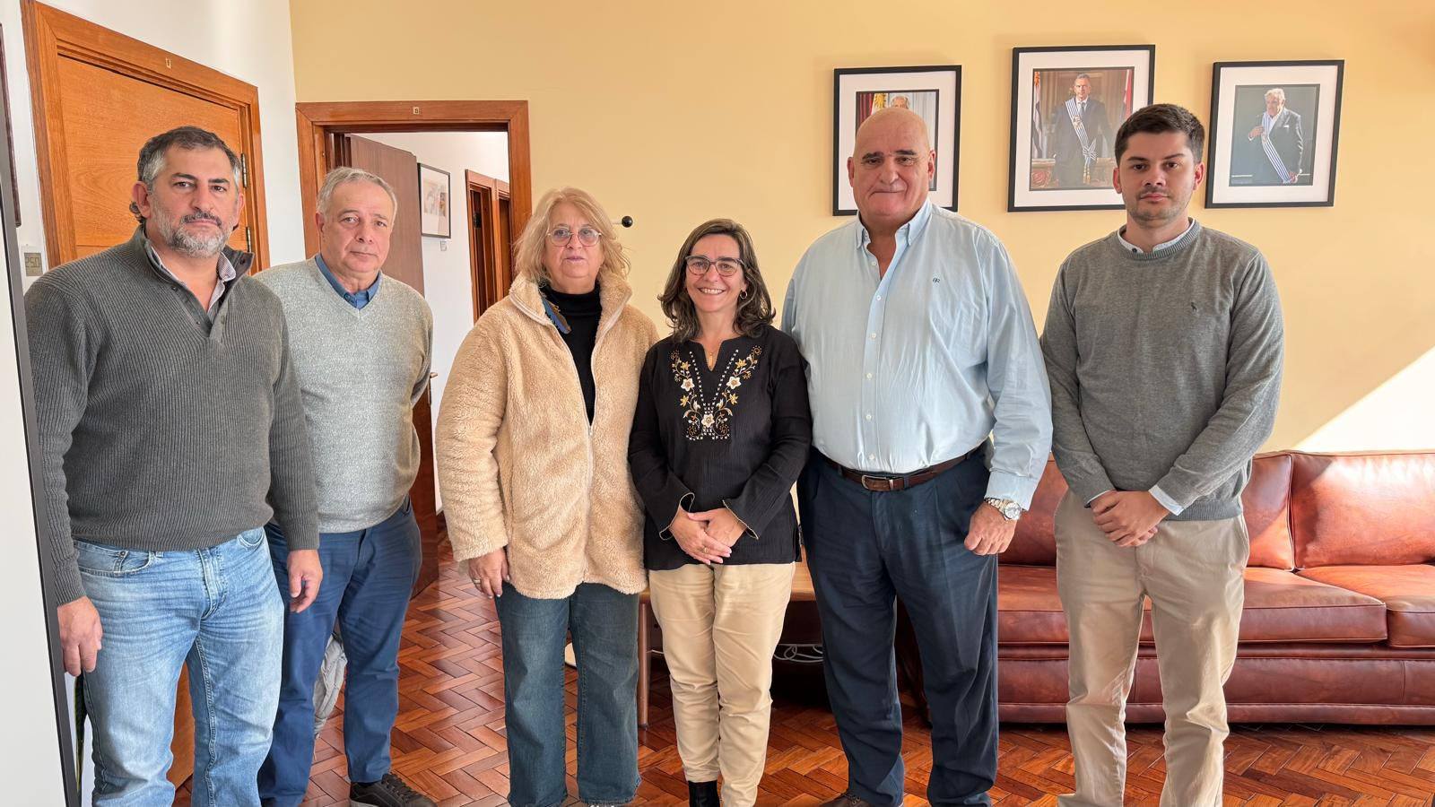 El Municipio de Fraile Muerto presentó ante autoridades de UTE el proyecto de un parque solar en la zona