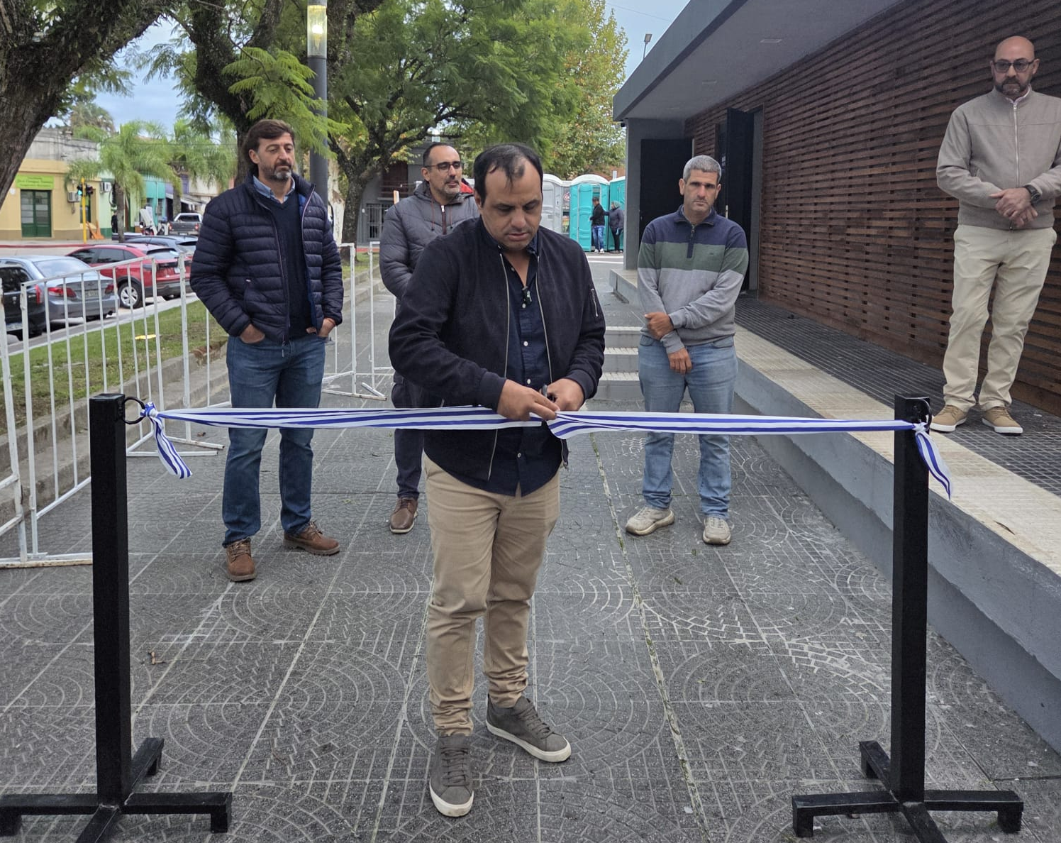 Los baños públicos de Plaza Independencia serán 24 horas, con personal a cargo y vídeo vigilancia permanente