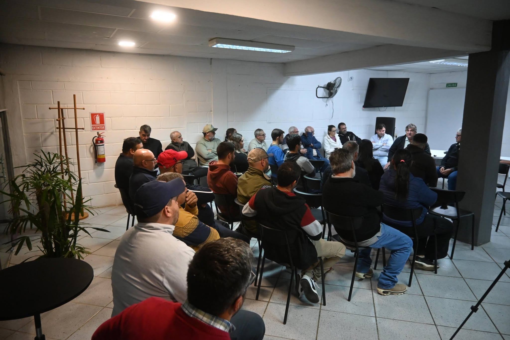 Transportistas de Uruguay y Brasil se reunieron con el Senador Luis Sergio Botana