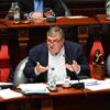 “De la interpelación surge la clara realidad de que el país está comprometido en su nivel de actividad, las finanzas públicas están complicadas y que la deuda va en un camino que será bastante difícil de superar en el futuro”, dijo Sergio Botana