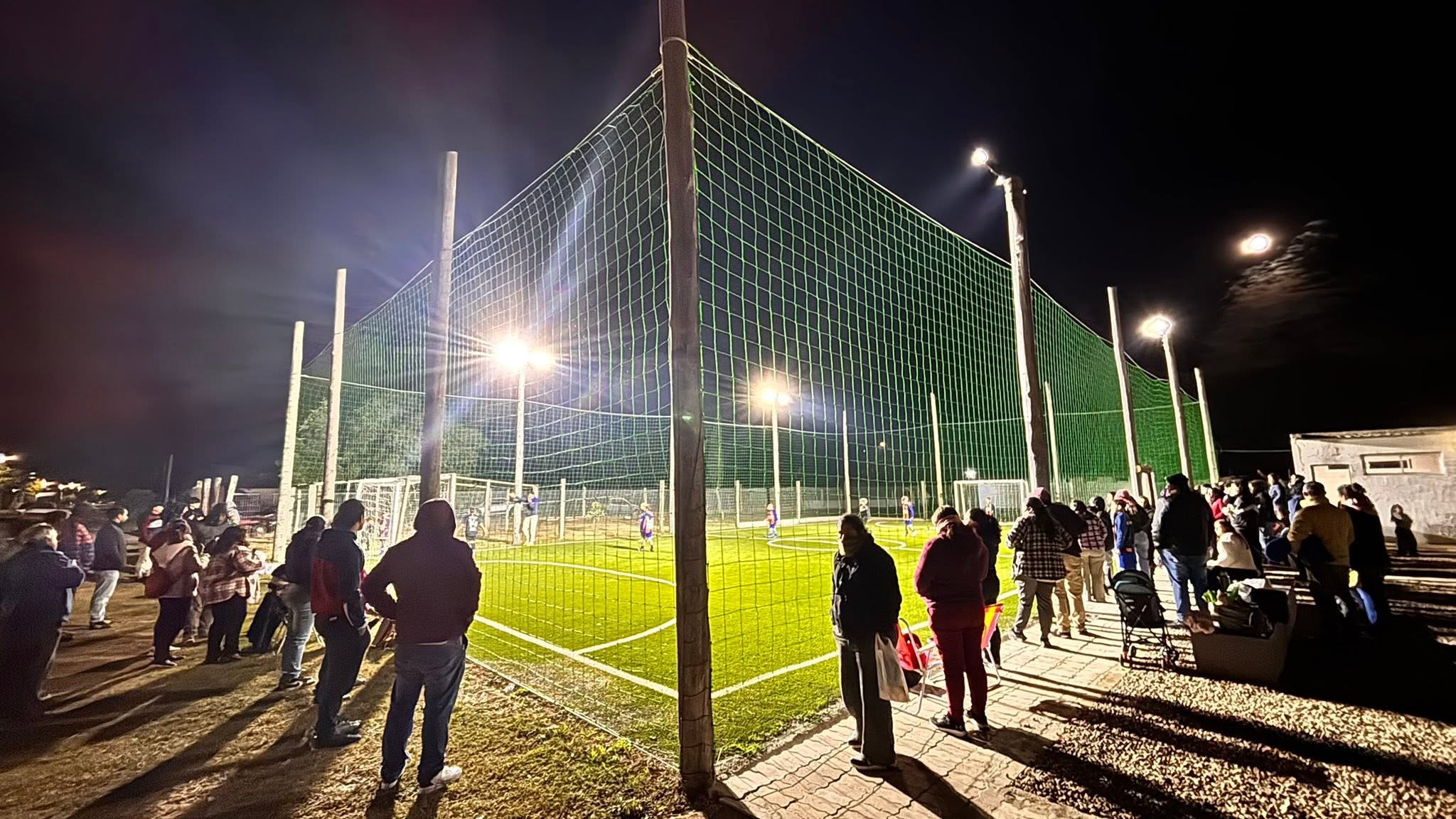 El Municipio de Plácido Rosas inauguró una cancha de césped sintético