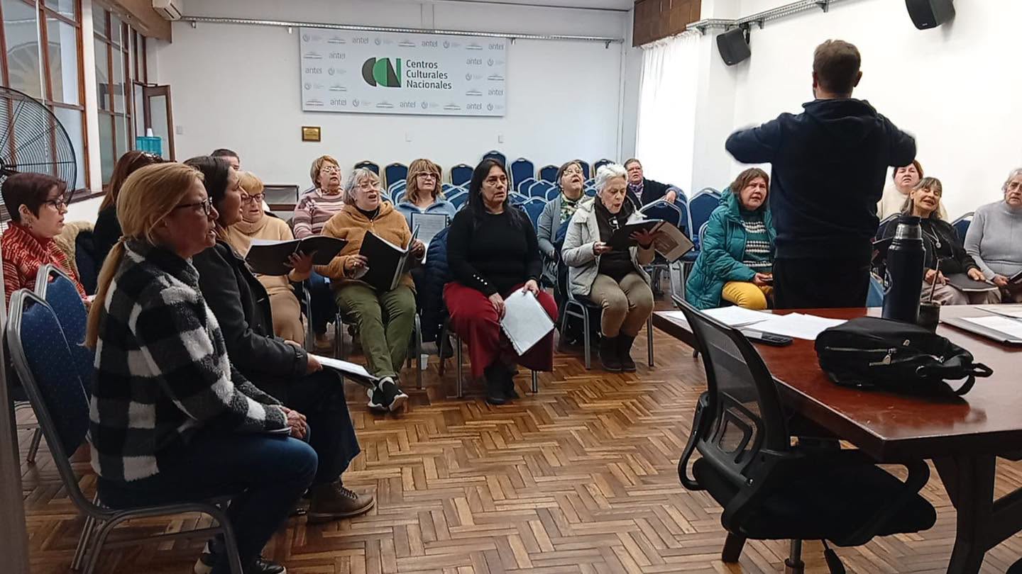 Se presenta nuevamente en público el Coro Departamental “Emir Pica”