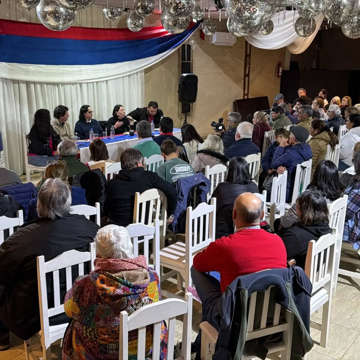Seguridad, empleo, salario mínimo, jubilaciones, vivienda y caminería fueron algunos de los temas planteados por los frenteamplistas de Cerro Largo