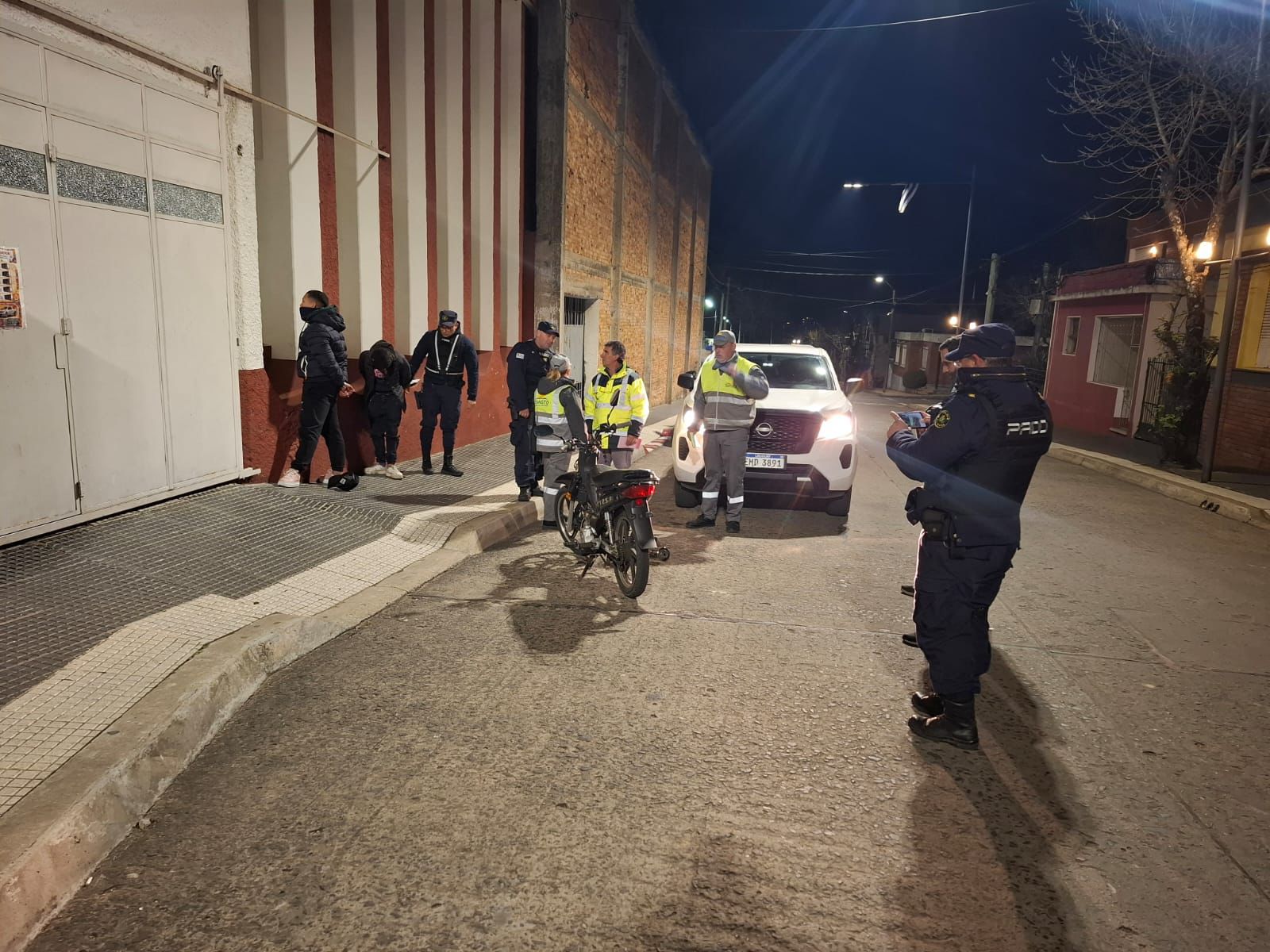 Cinco motos por diversas irregularidades incautó la Policía y personal de Tránsito de la Intendencia durante las últimas horas en sendos operativos