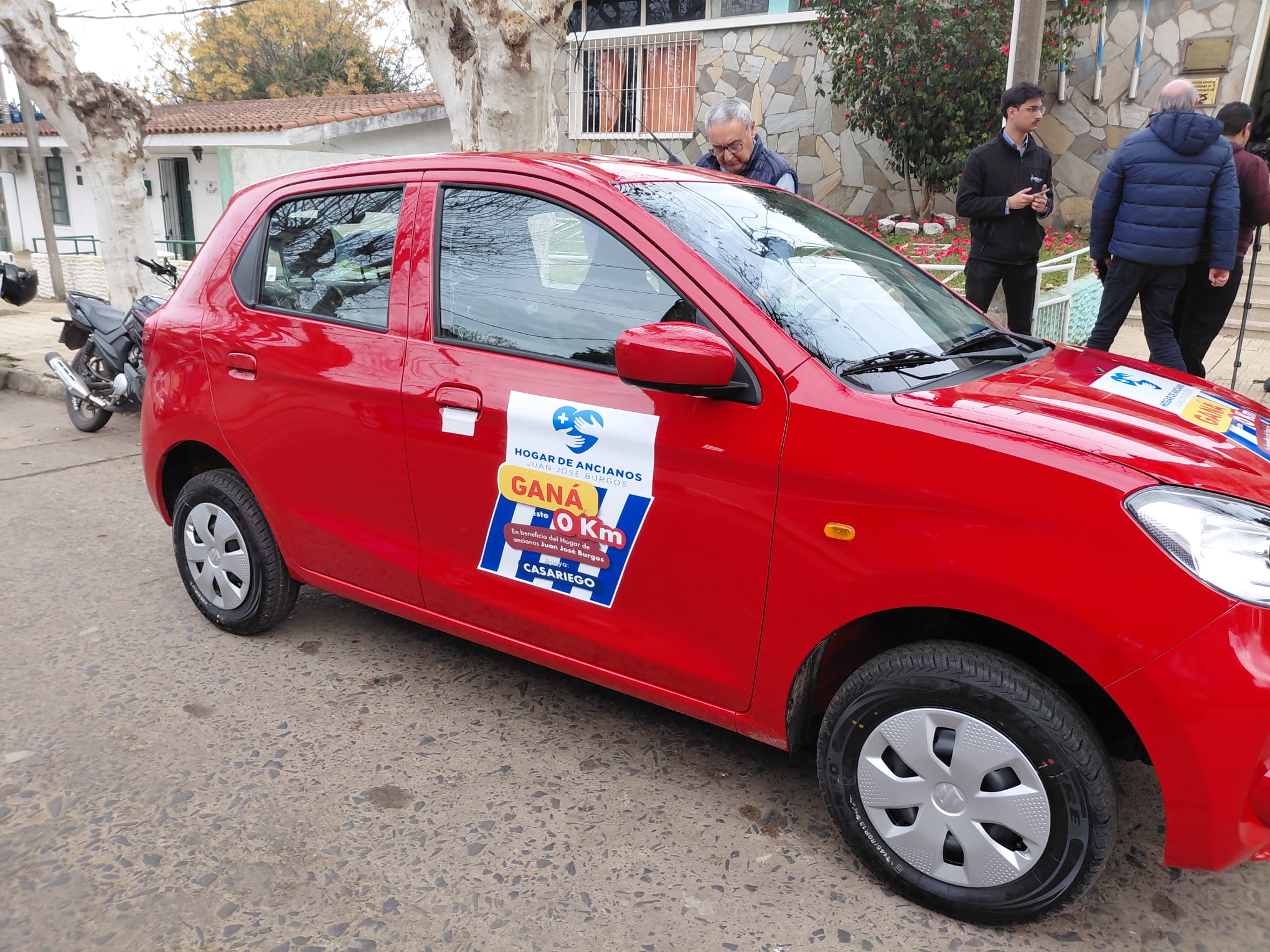 El Hogar de Ancianos “Juan José Burgos” lanzó la segunda edición de su campaña benéfica con un auto cero kilómetro como premio principal