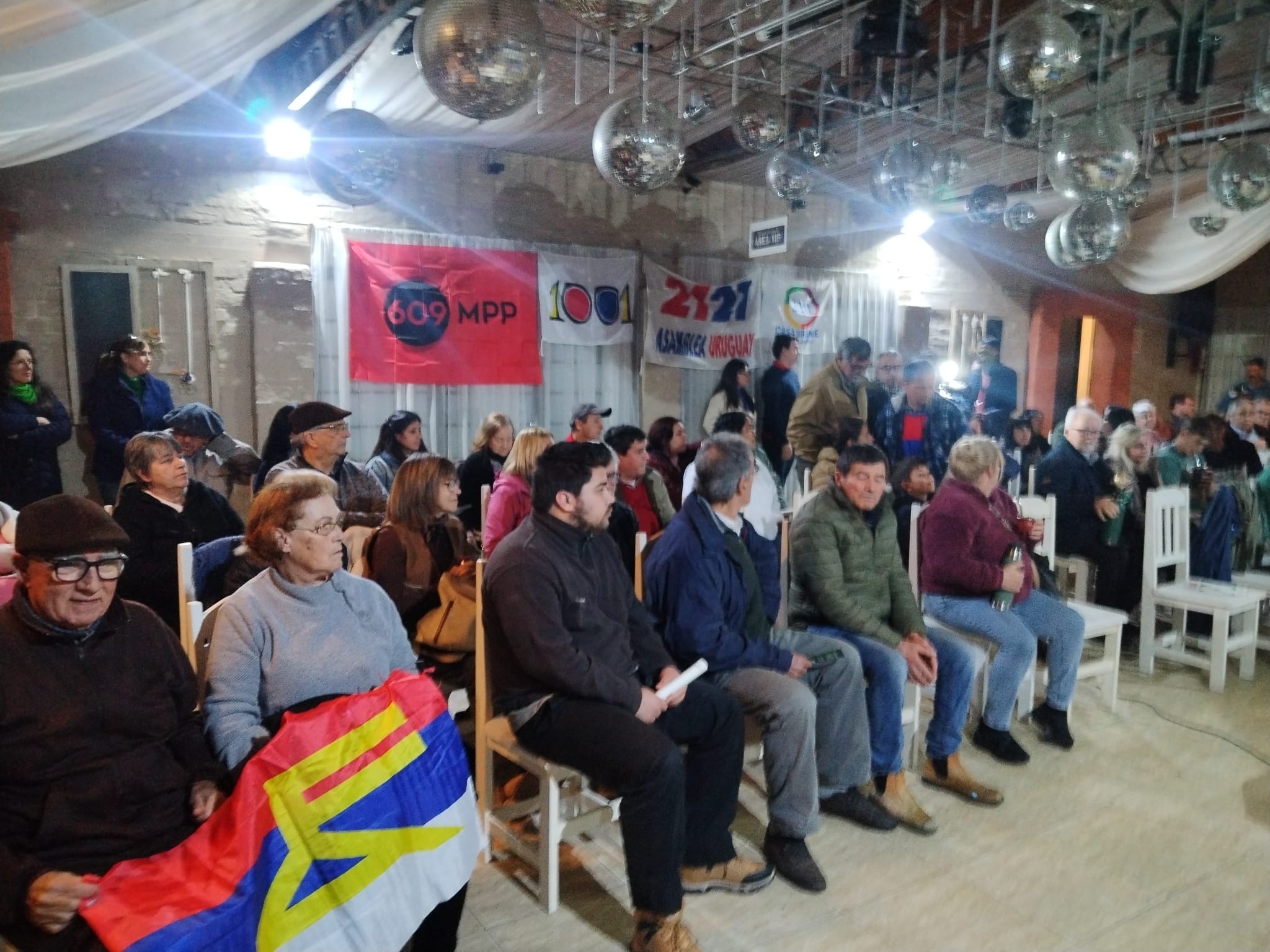 “El Frente Amplio melense ha sido usado y utilizado por algunas personas para el crecimiento personal”, opinó uno de los militantes en la reunión de “El FA te escucha”