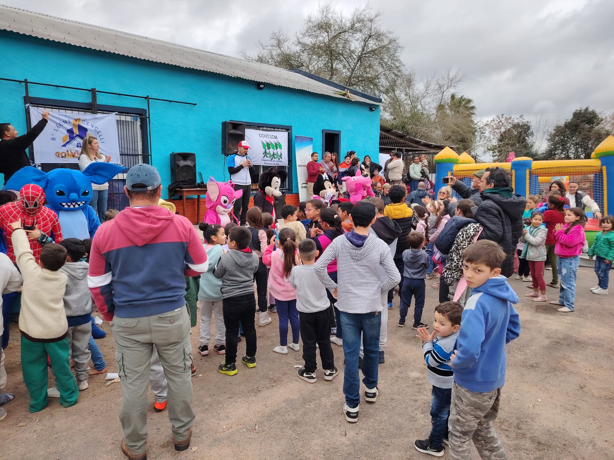 Esta tarde se festeja el día del niño en el salón comunal de los barrios Leone y Cencelly