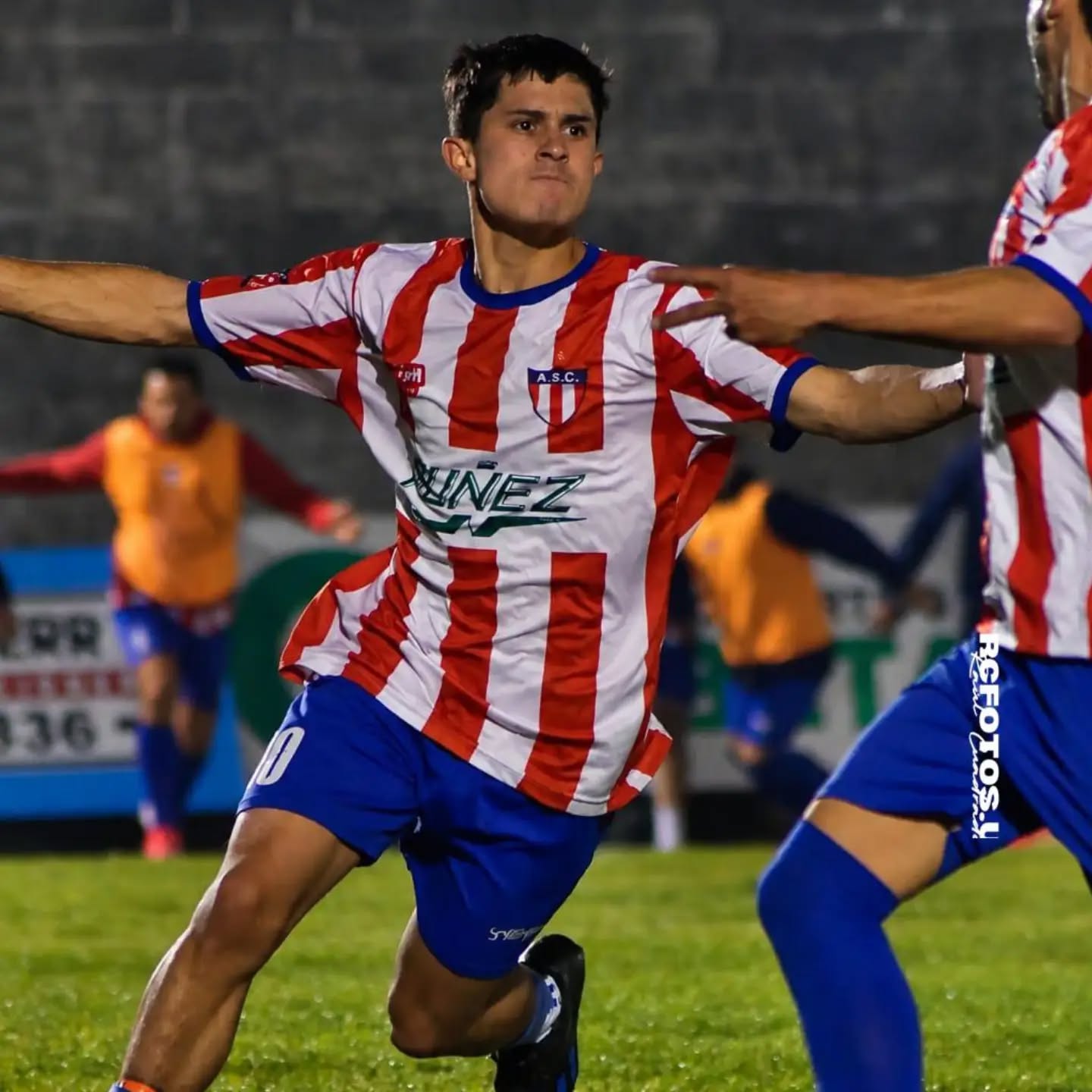 Con tres ganadores comenzó anoche la cuarta fecha del Apertura local de primera división