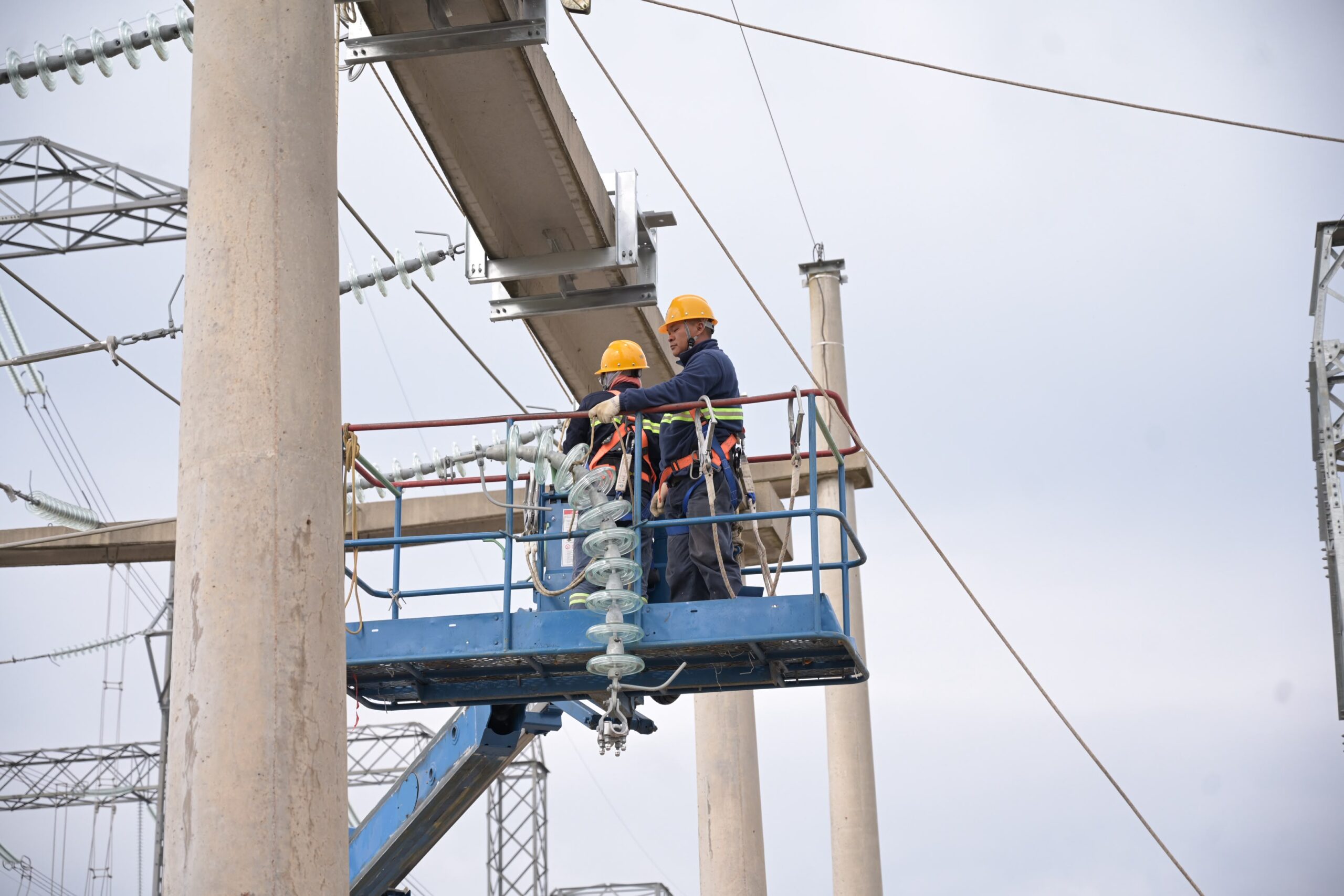 UTE realiza más inversiones en el interior para mejorar la confiabilidad del sistema interconectado del Uruguay