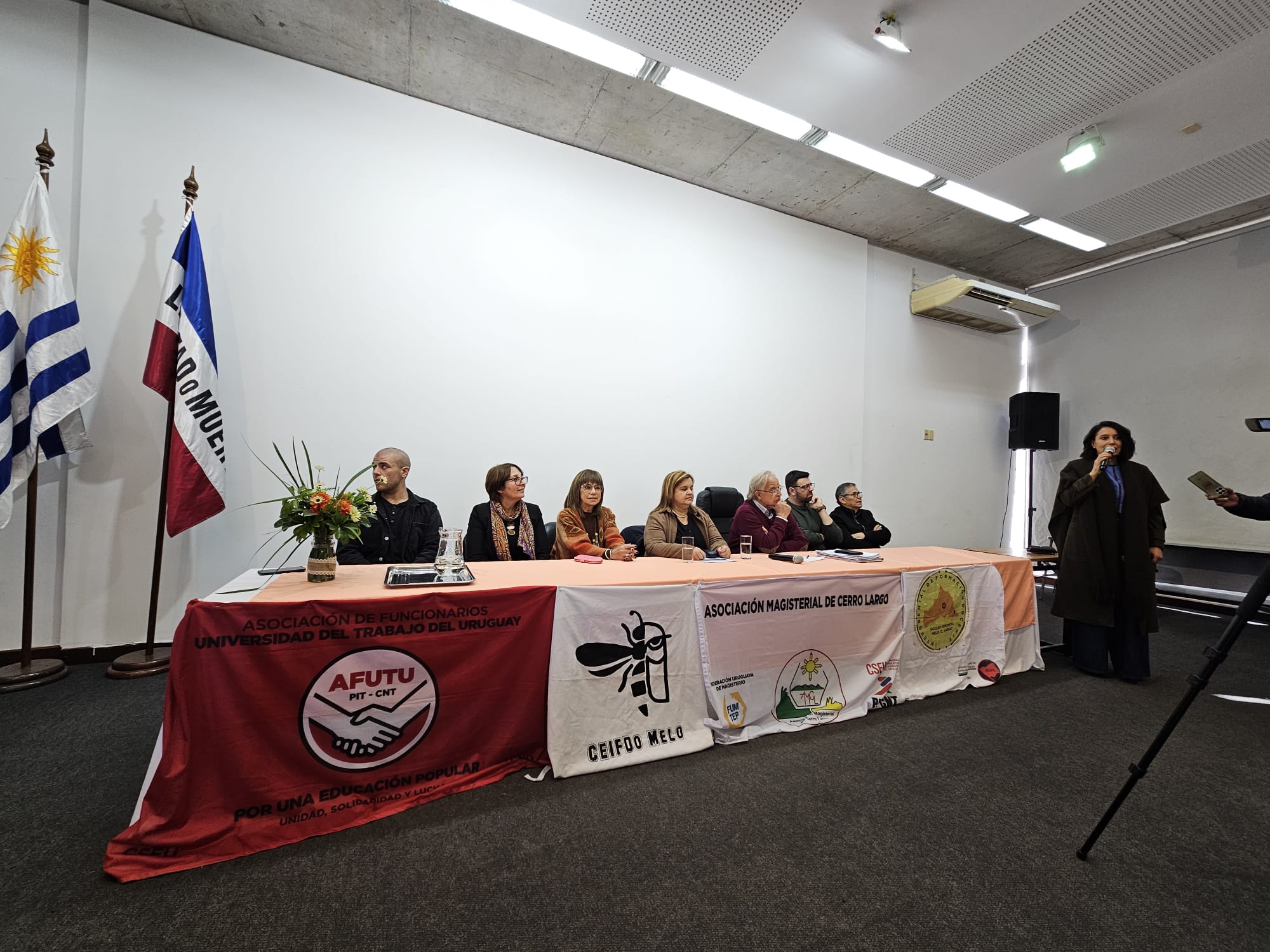 Melo es sede de una instancia de trabajo en el marco de la defensa y fundamentación de la importancia de la Universidad de la Educación